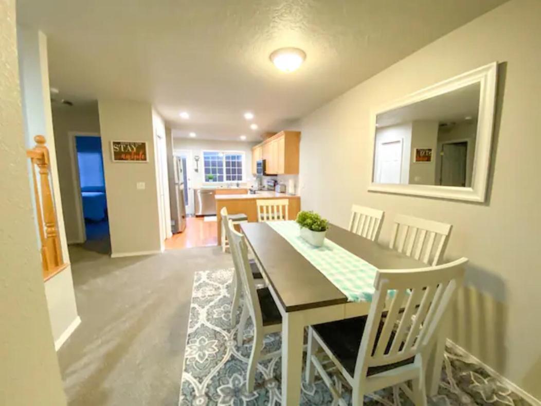 The Getaway Se Boise Condo Across The Street From Greenbelt, Bown Crossing And Boise River 3Bd 3Bath, 4 Beds! Lovely, Homey, Dining Table Seats 6 Exterior foto